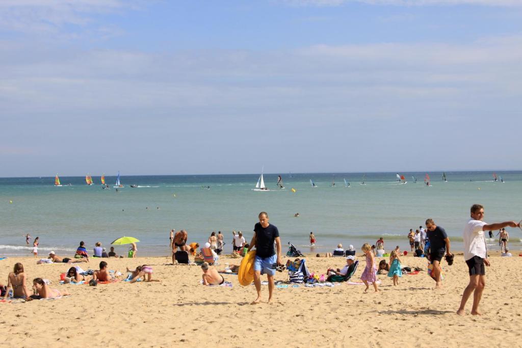 Logis Les Cols Verts La Tranche-sur-Mer Exterior photo